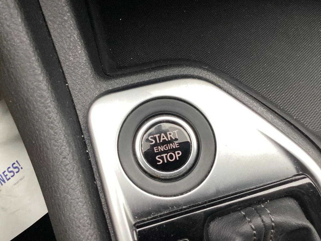 Used 2022 Gray Nissan SV image 33