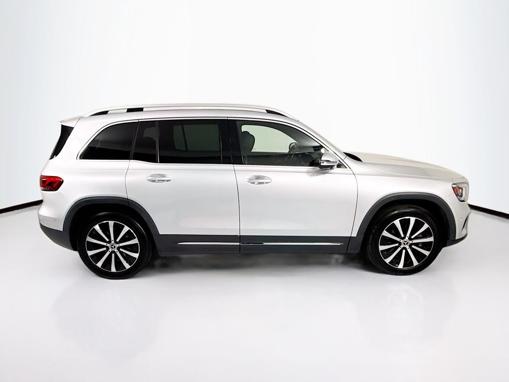 Used 2023 Iridium Silver Metallic Mercedes-Benz GLB 250 image 4