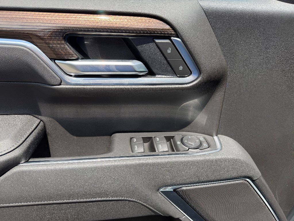 New 2026 Sterling Gray Metallic Chevrolet LT image 24
