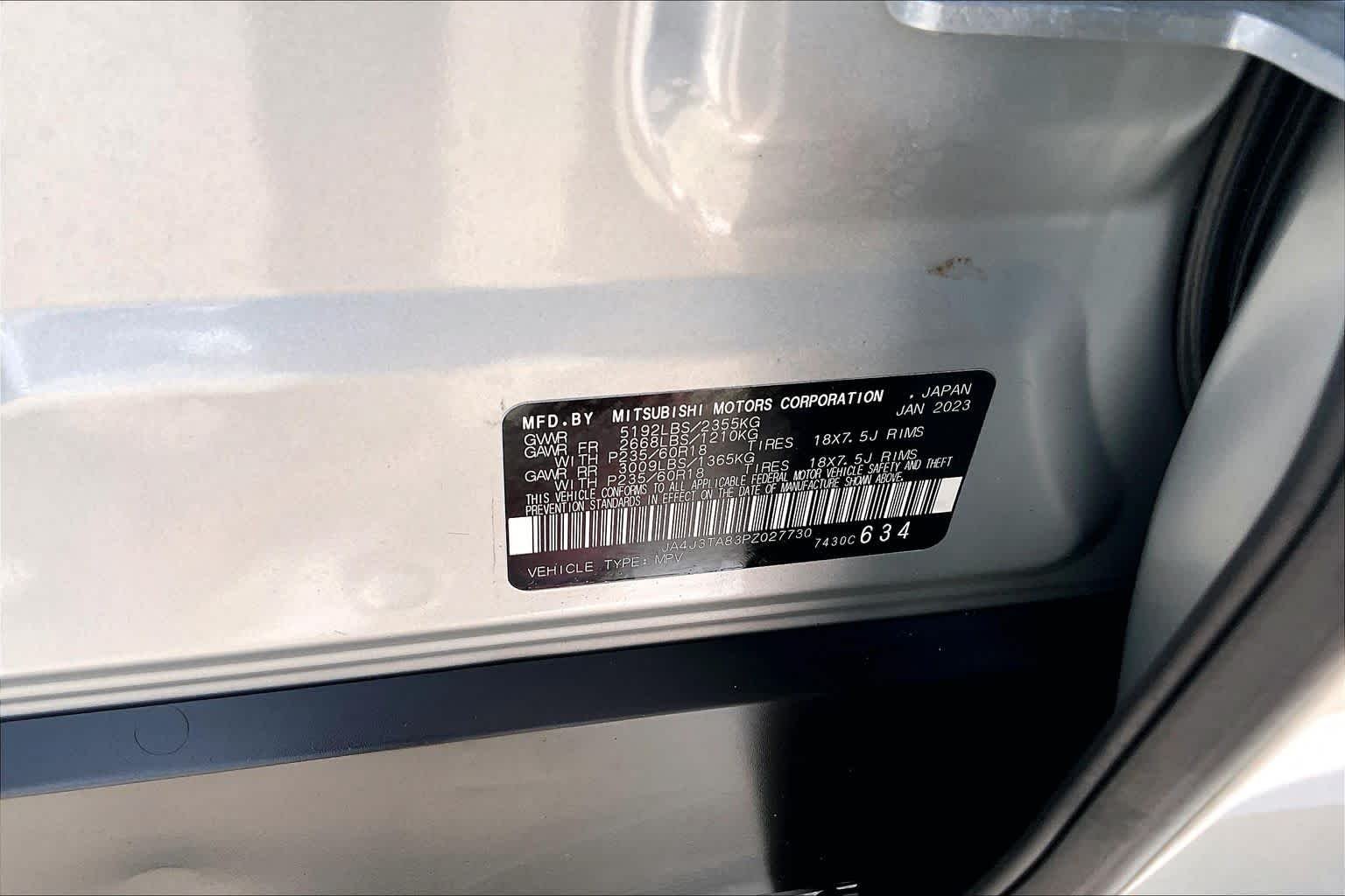 Used 2023 Alloy Silver Metallic Mitsubishi ES image 67