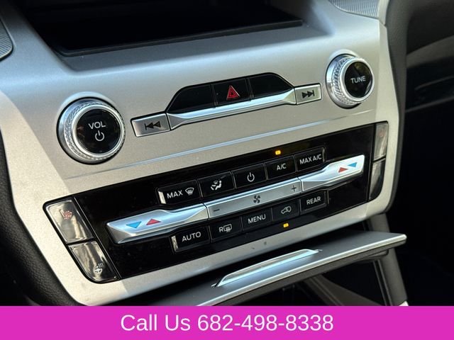 Used 2022 White Ford XLT image 27