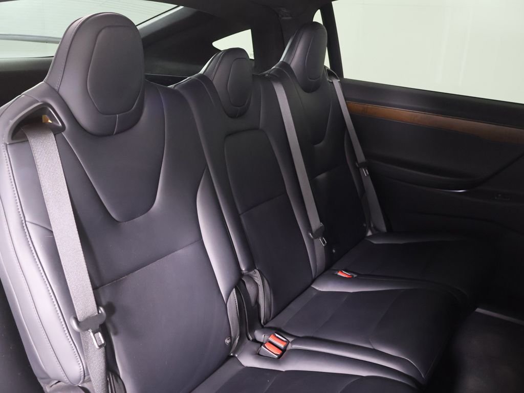 Used 2020 White Tesla Long Range image 28