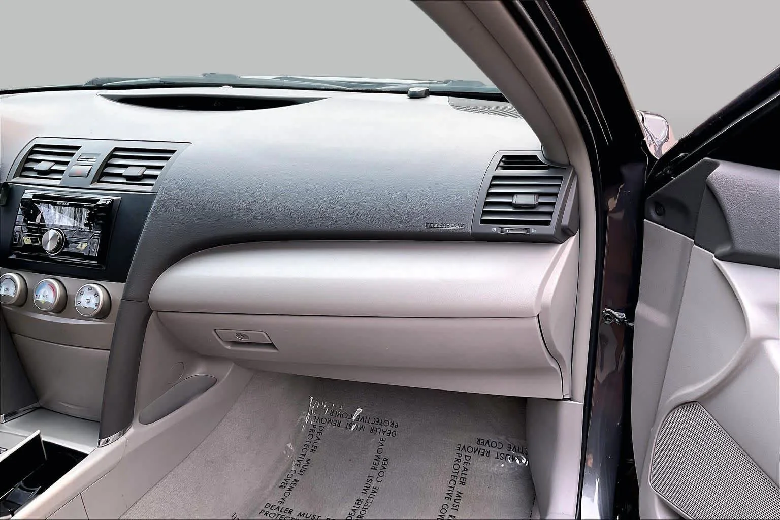 Used 2010 MAGNETIC GRAY MET. Toyota  image 17