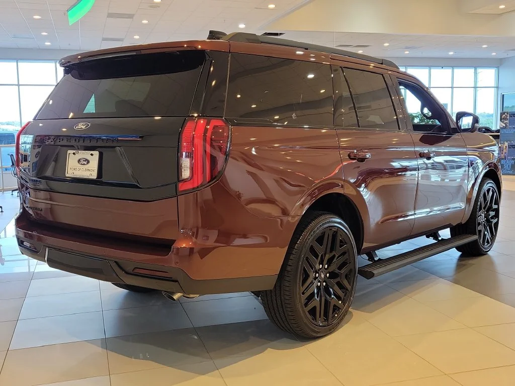 New 2027 Bronze Fire Metallic Tinted Clearcoat Ford Platinum image 6