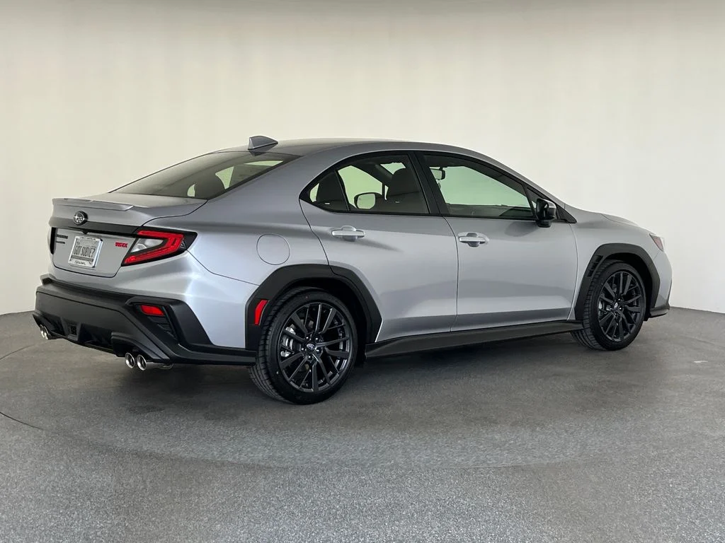 New 2026 ICE SILVER METALLIC Subaru Premium image 4
