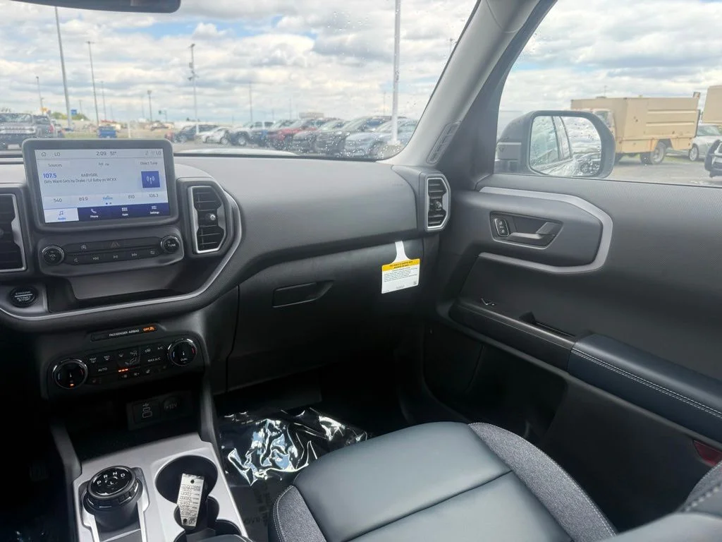 New 2024 Green Ford Outer Banks image 38