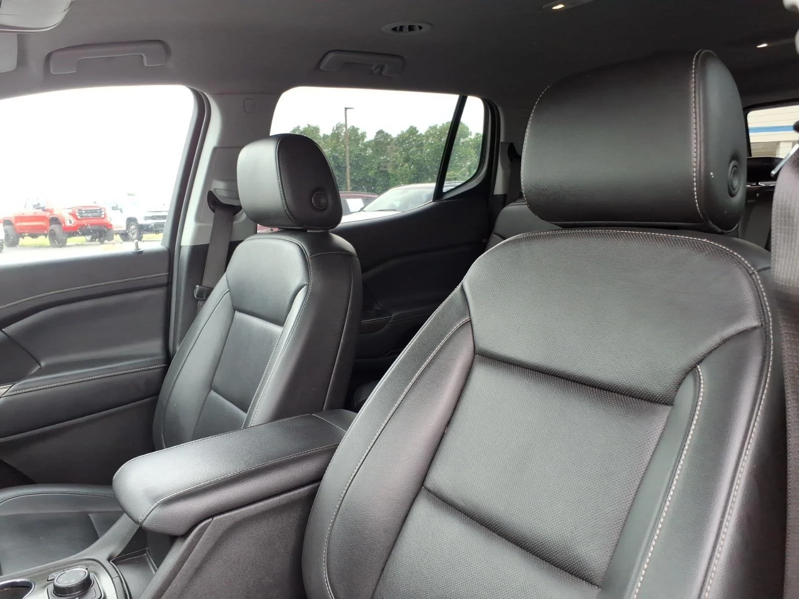 2023 GMC Acadia SLT - Photo 19