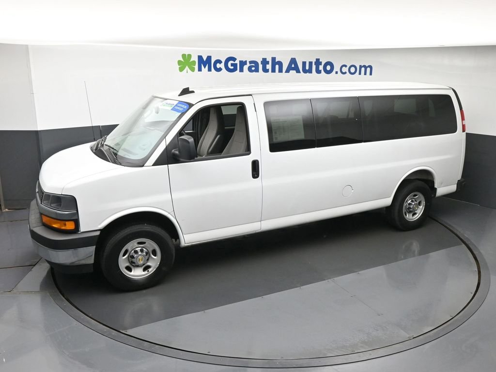 Used 2025 White Chevrolet LT image 23
