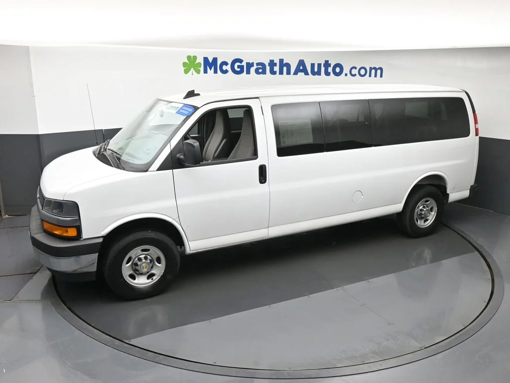 Used 2025 White Chevrolet LT image 23