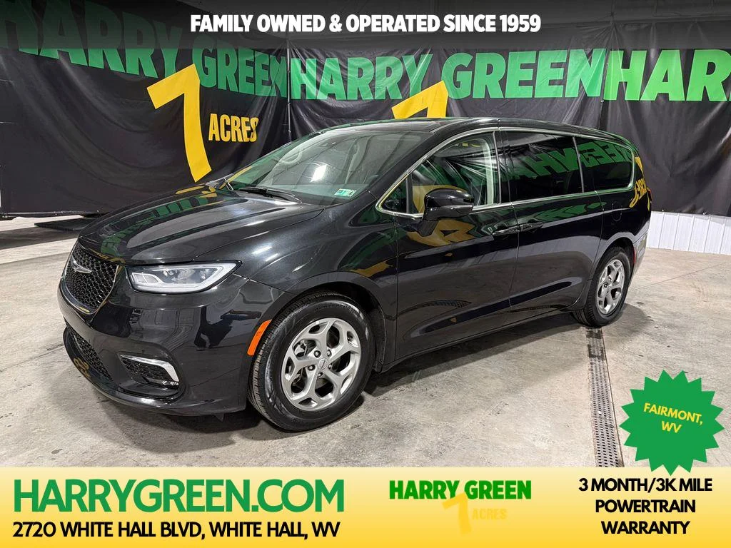 2024 Chrysler Pacifica Limited's photo