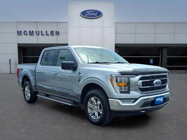 Certified Used 2021 Iconic Silver Ford XLT image 3