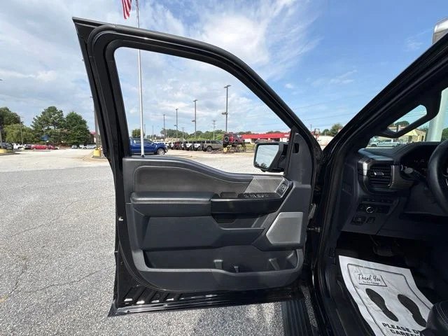 Used 2022 Black Ford Platinum image 11