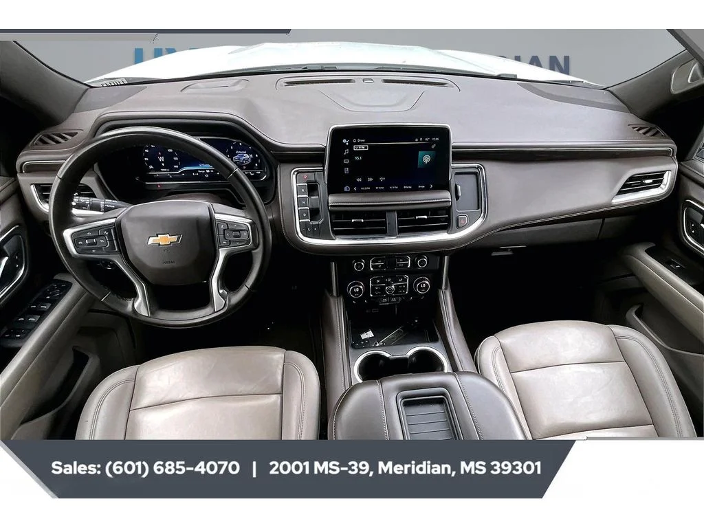 Used 2024 Summit White Chevrolet LT image 13
