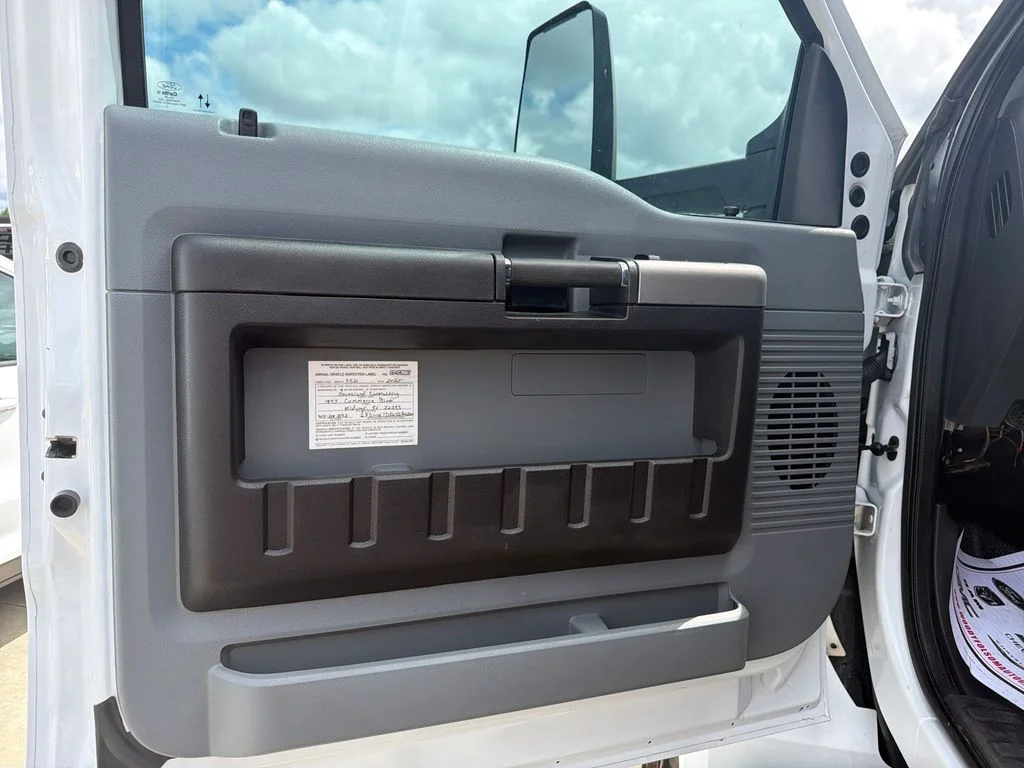 Used 2025 White Ford Base image 11