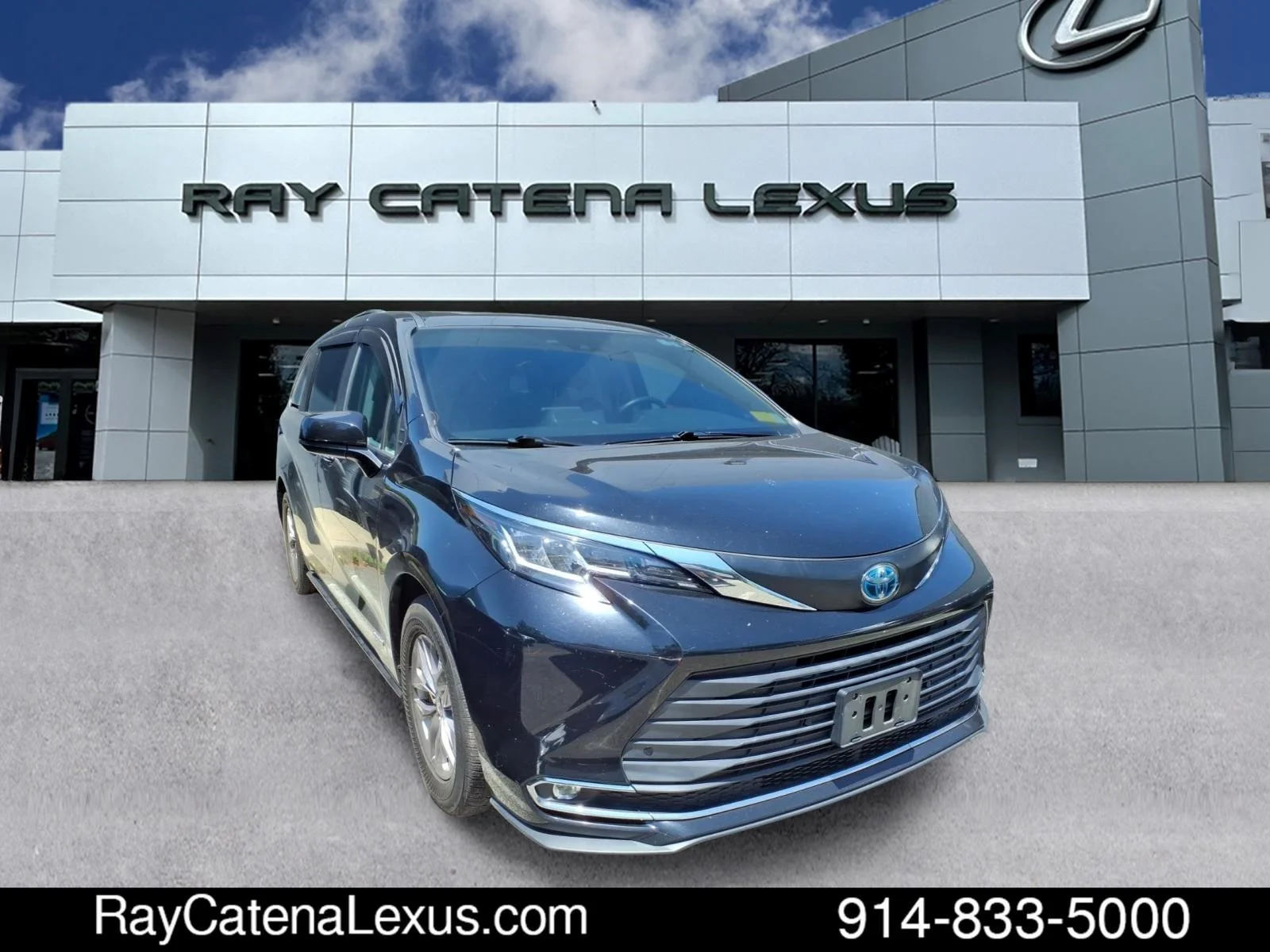 Used 2021 Midnight Black Metallic Toyota 4D Passenger Van image 2