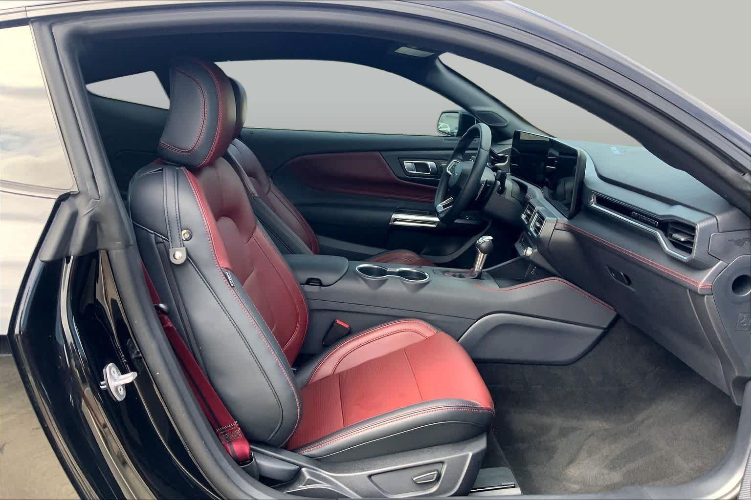 Used 2025 Shadow Black Ford GT Premium image 7