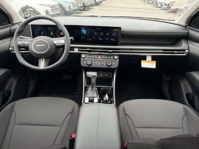 New 2026 Gray Hyundai SE FWD image 19