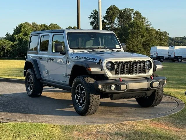 Used 2024 Silver Jeep Rubicon image 10