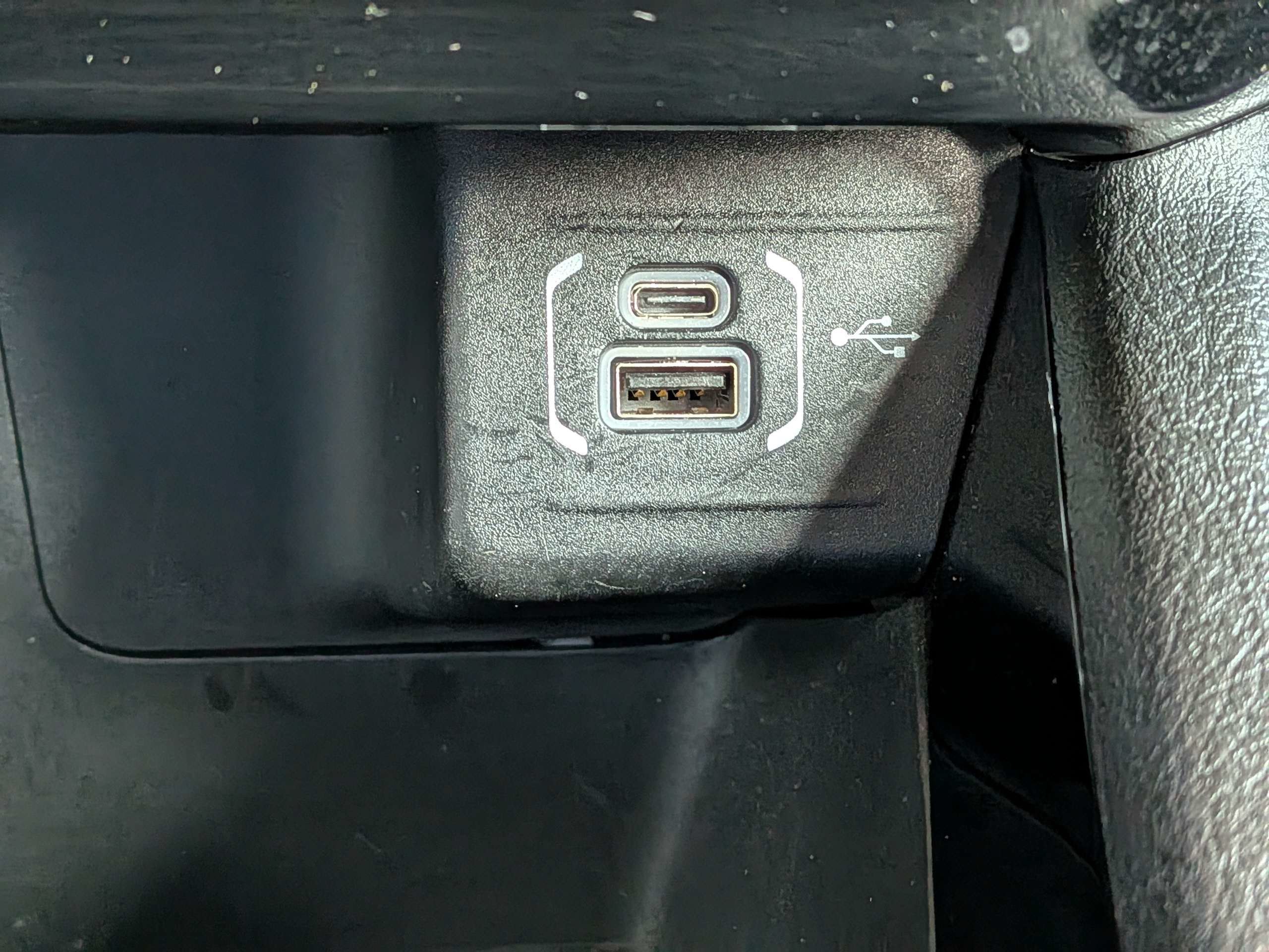 Used 2025 Silver Jeep Trailhawk image 18