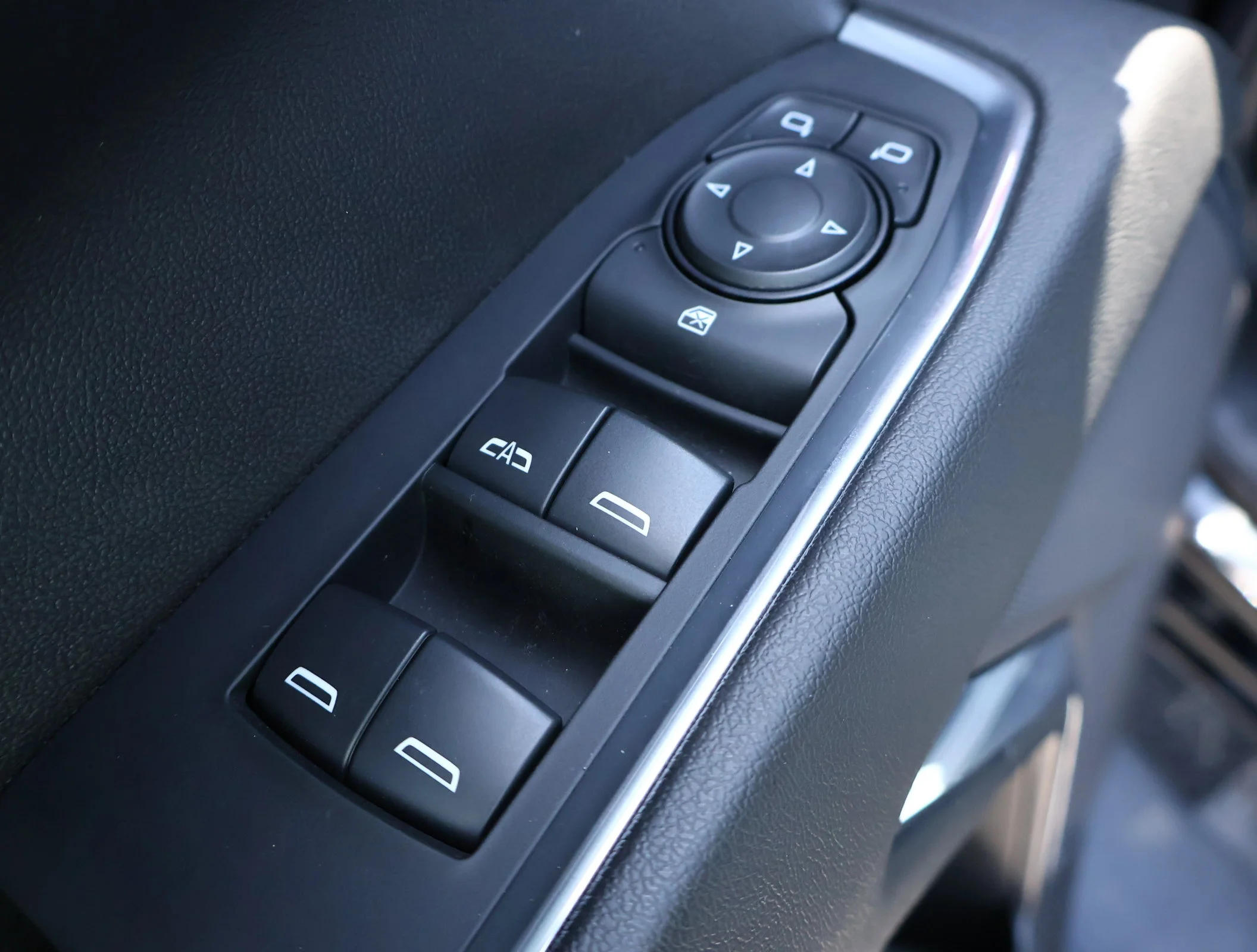 Used 2023 Black Chevrolet RST image 8