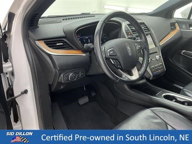 Certified Used 2019 White Platinum Metallic Tri-Coat Lincoln Reserve image 18