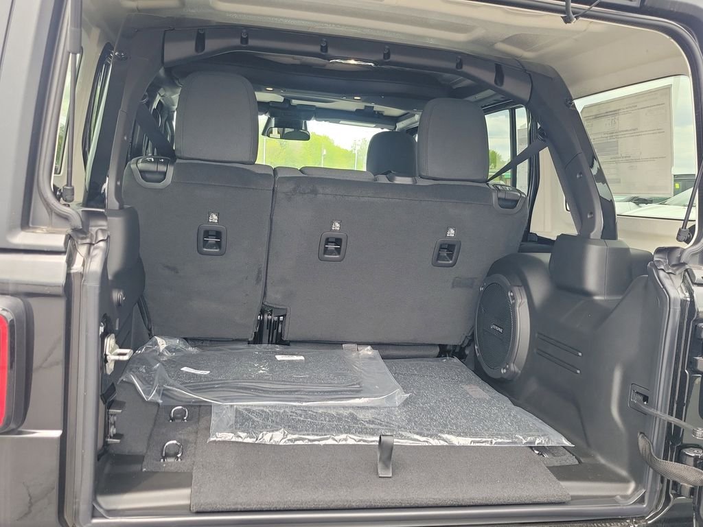 New 2026 Black Clearcoat Jeep 85th Anniversary Edition image 8
