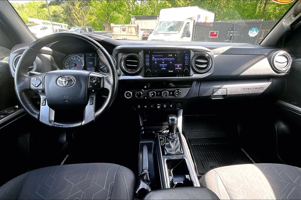 Used 2018 White Toyota TRD Off-Road image 16