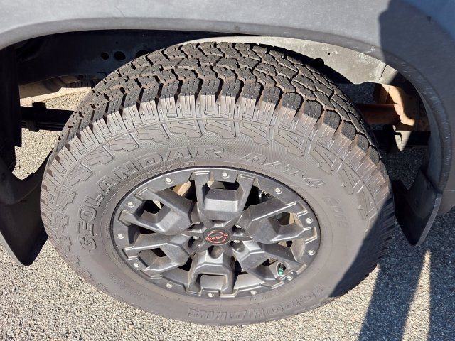 Used 2022  Nissan PRO-4X image 16