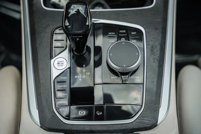 Used 2021 Brown BMW xDrive40i image 30