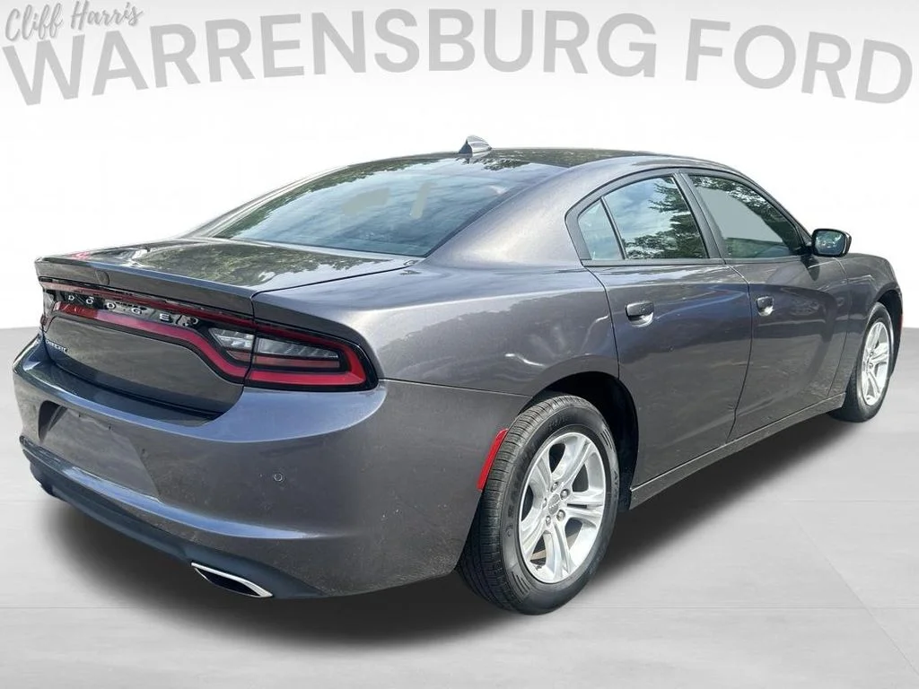 Used 2023 Granite Crystal Clearcoat Metallic Dodge SXT image 7