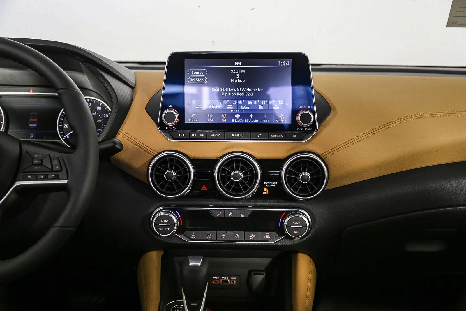 Used 2025 White Nissan SV w/ PREMIUM PKG image 13