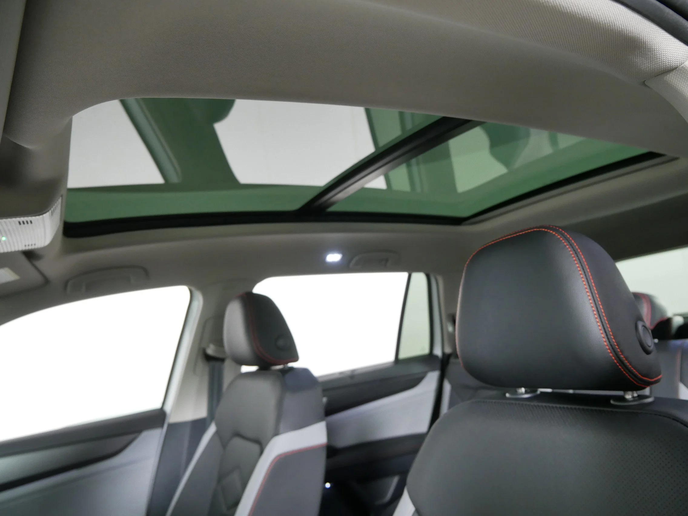 New 2026 Pure Gray Volkswagen 2.0T Peak Edition image 28