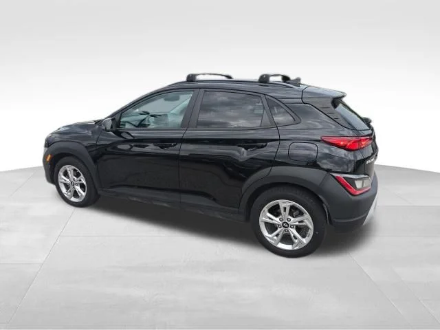 Used 2022 Black Hyundai SEL image 6