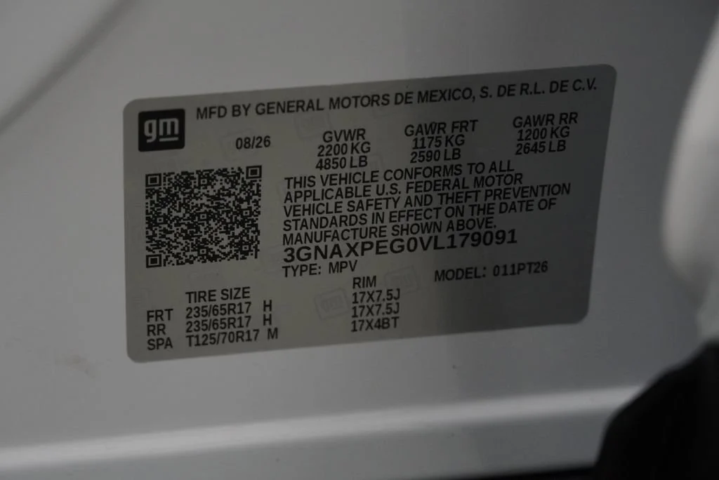 New 2027 Summit White Chevrolet LT image 43