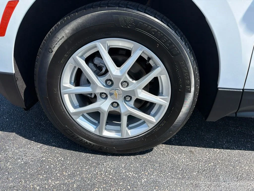 Used 2023 Summit White Chevrolet LS image 9