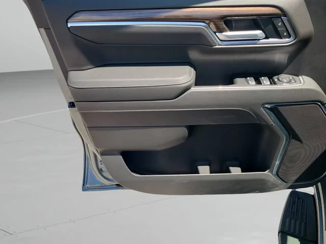 New 2026 Sterling Gray Metallic Chevrolet RST image 16