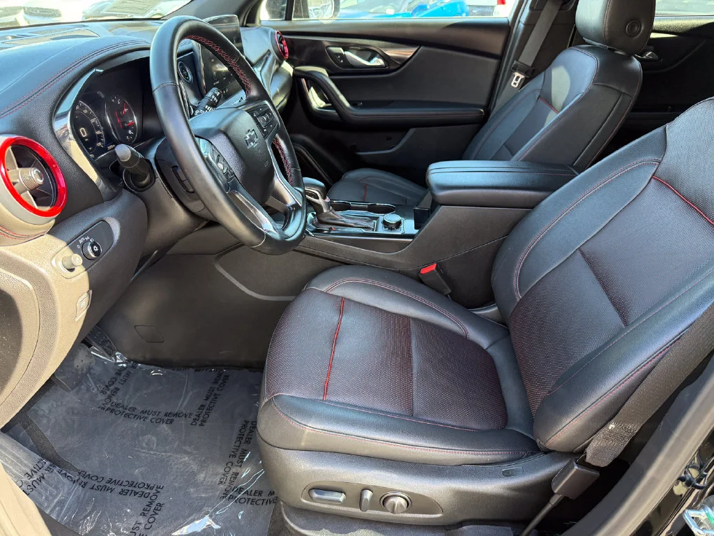 Used 2025 Black Chevrolet RS image 23