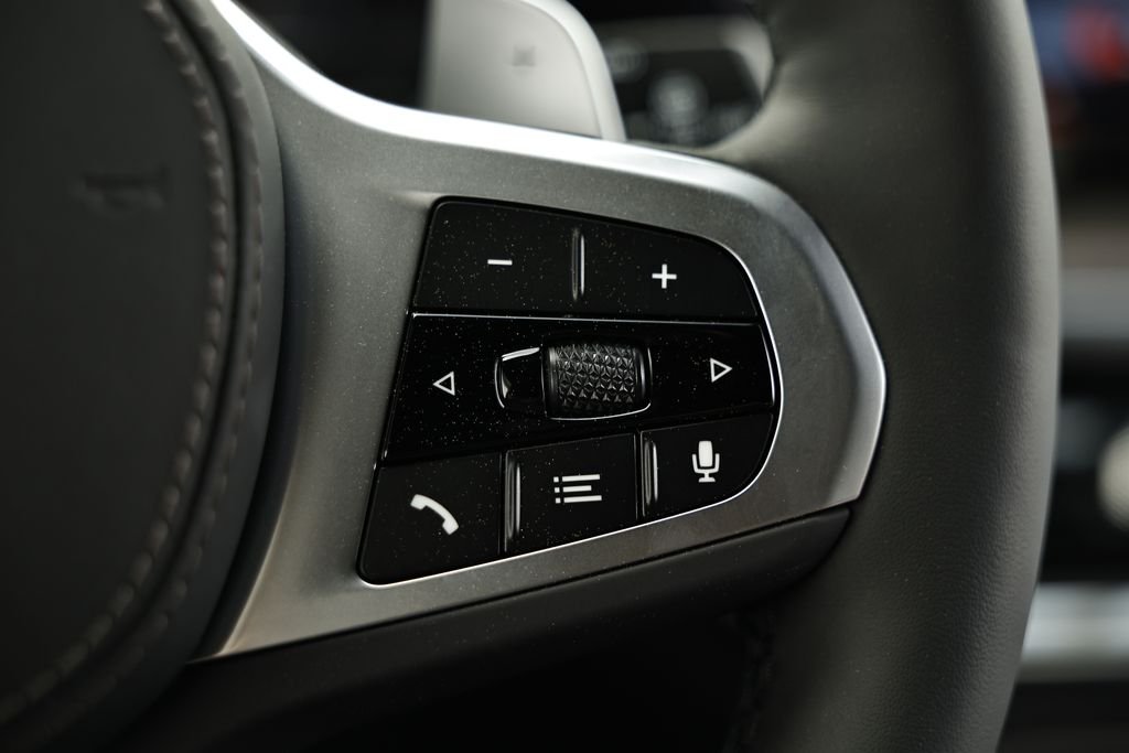 New 2026 Skyscraper Grey Metallic BMW xDrive40i image 37