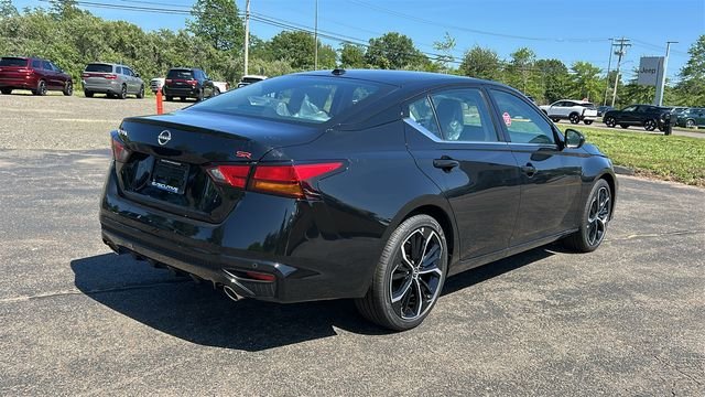New 2026 Black Nissan 2.5 SR image 4