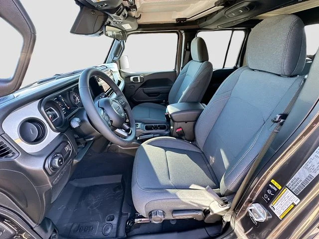 2026 Jeep Gladiator Willys - Photo 15