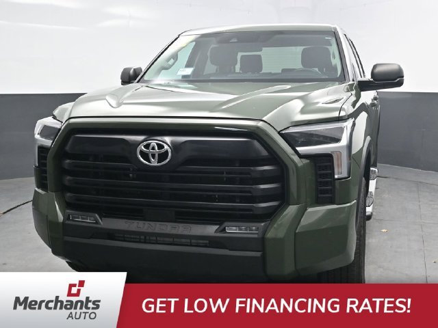 Used 2022 Green Toyota SR5 image 2