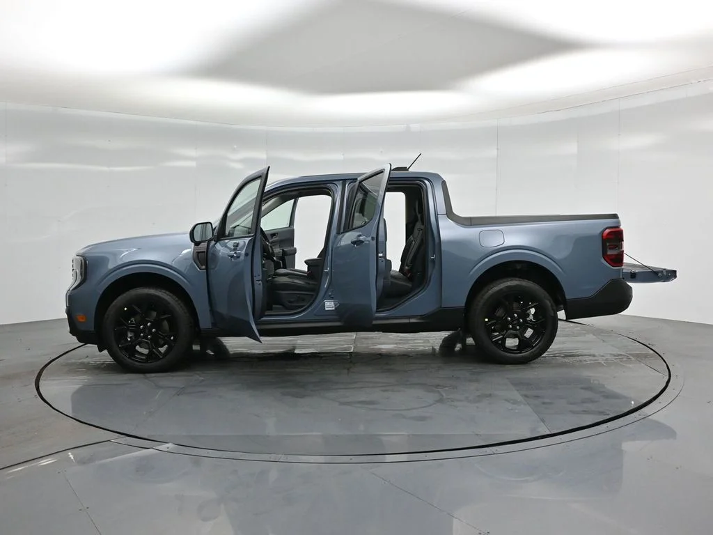 New 2026 Azure Gray Metallic Tri-Coat Ford Lariat image 35