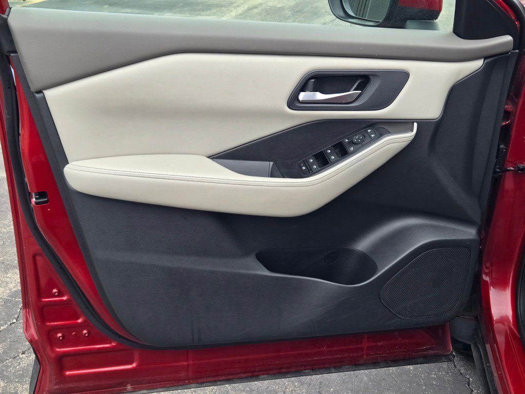 2025 Nissan Rogue SV - Photo 20