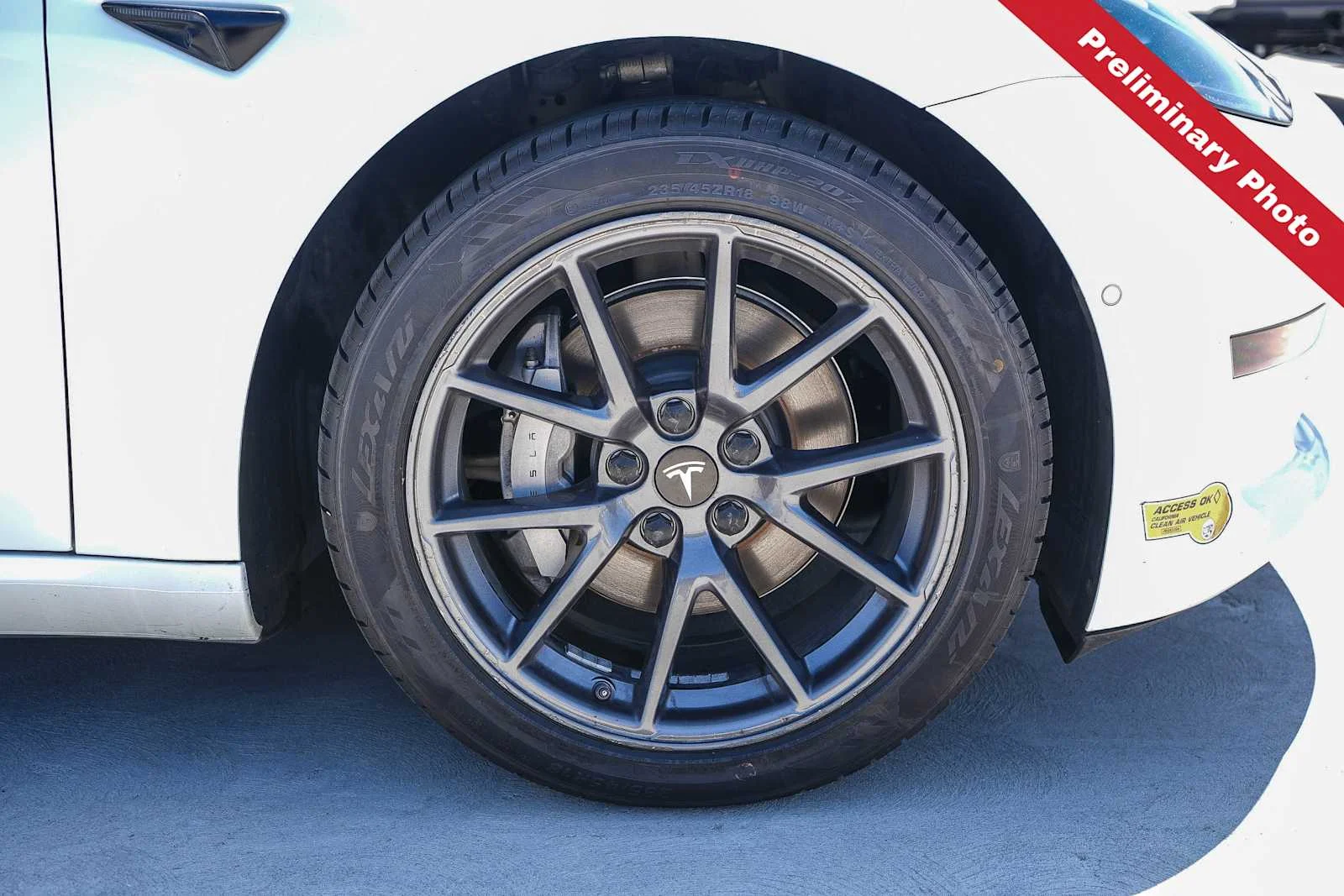 Used 2021 White Tesla Standard Range Plus image 12