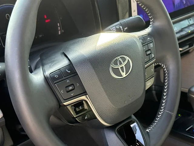 Used 2025 White Toyota SE image 20