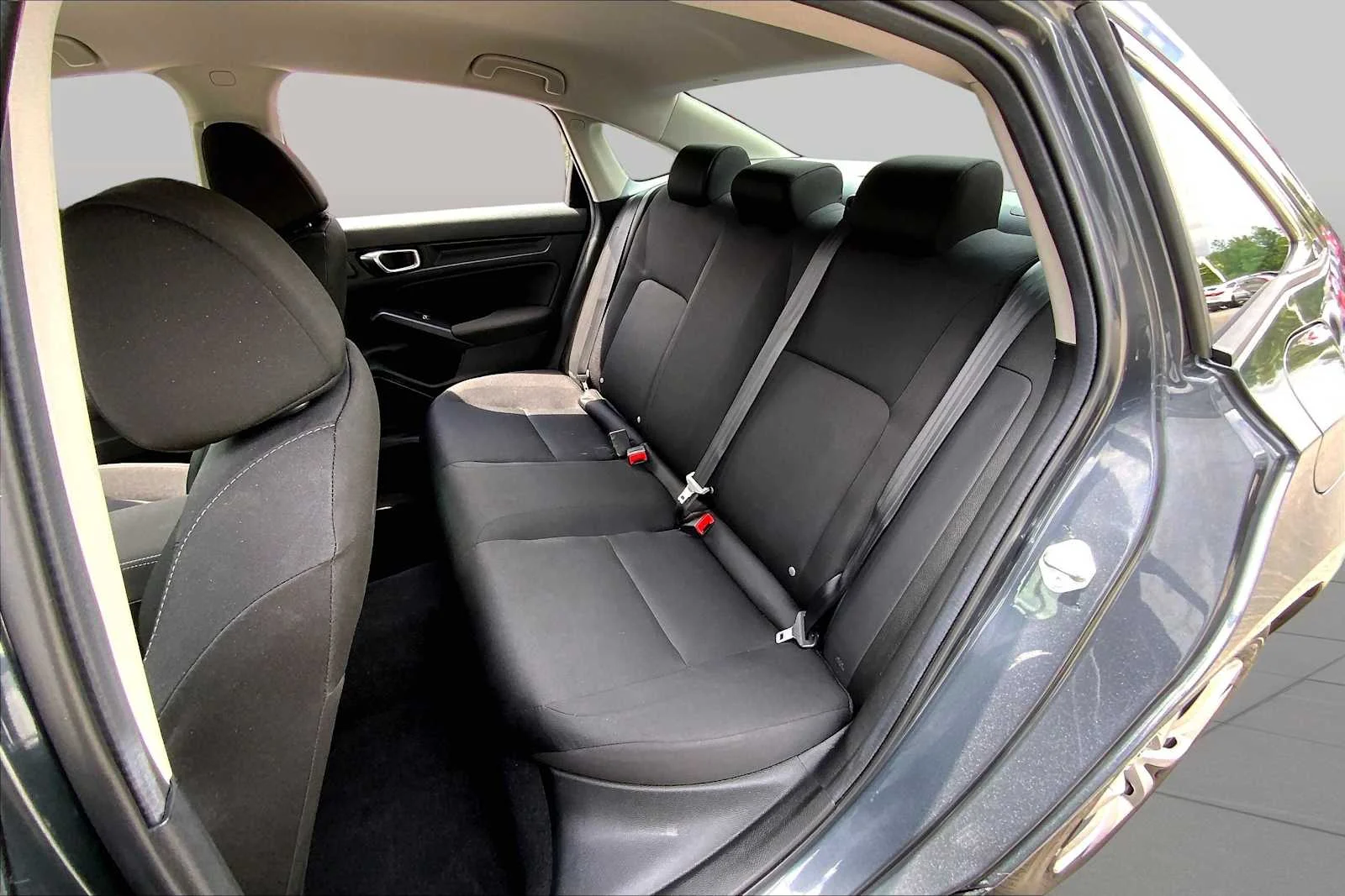 Used 2026 Meteorite Gray Metallic Honda LX image 19