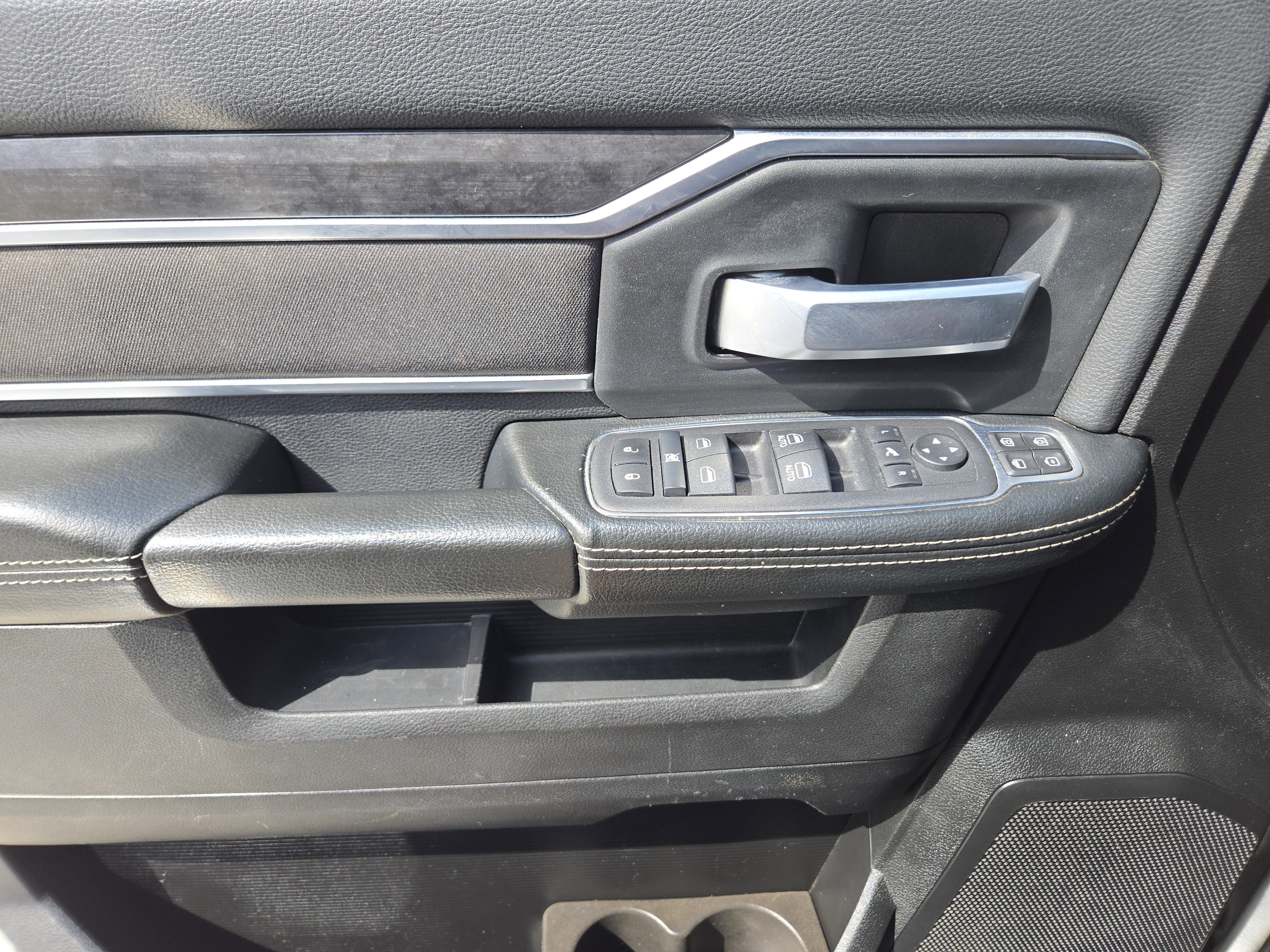 Certified Used 2024 Billet Silver Metallic Clearcoat Ram Big Horn image 23