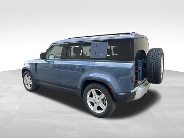 Used 2020 Tasman Blue Metallic Land Rover SE image 8