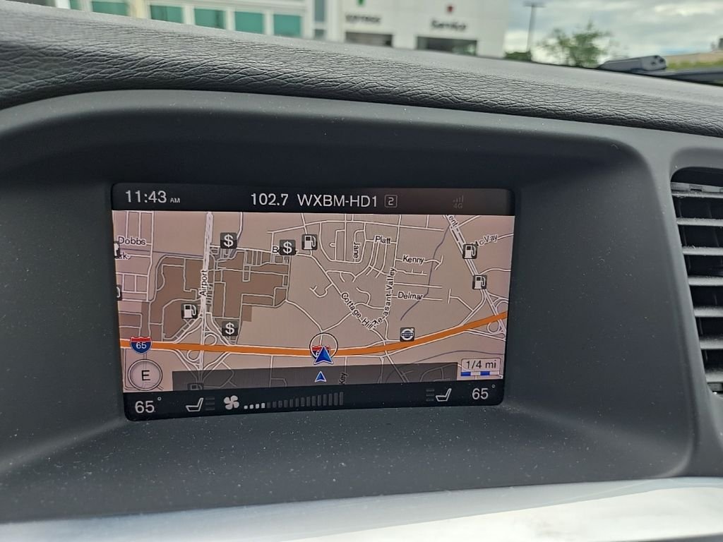 Used 2018 White Volvo T5 Dynamic image 15
