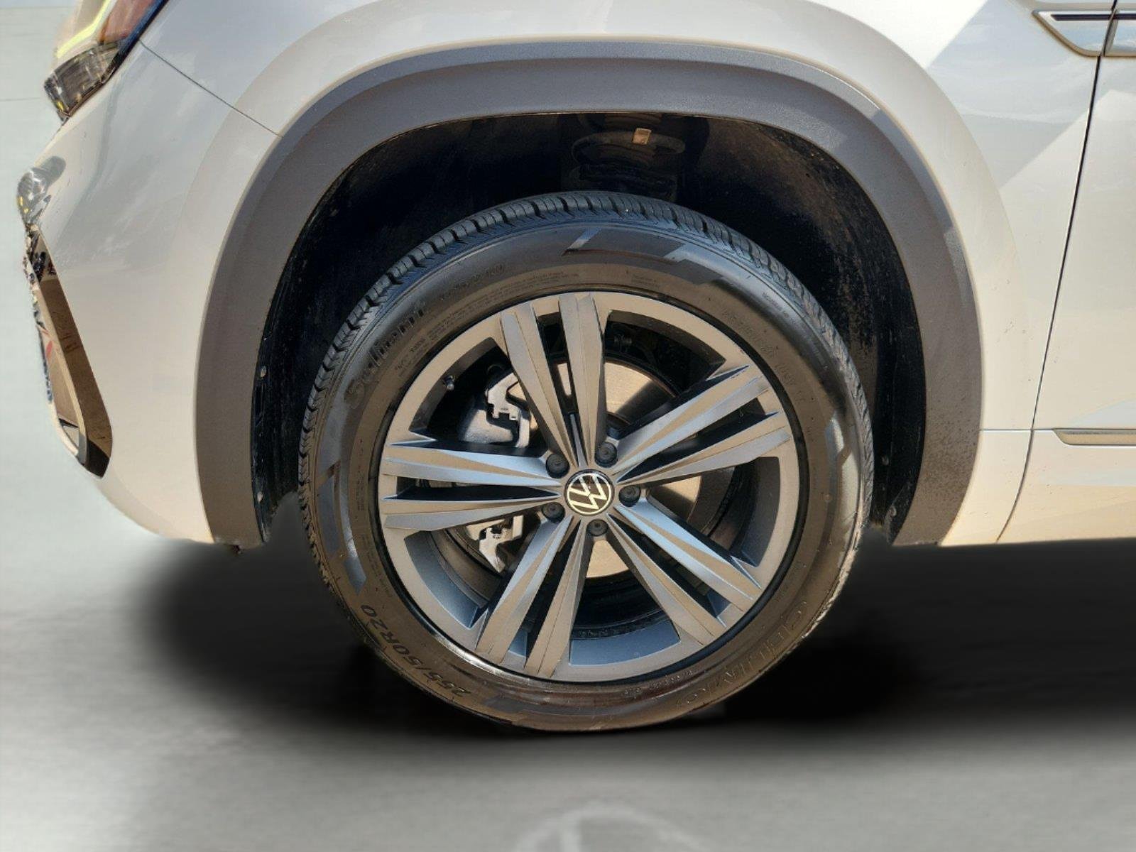 2021 Volkswagen Atlas Cross Sport 3.6L V6 SE w/Technology R-Line White at AutoNation USA Katy